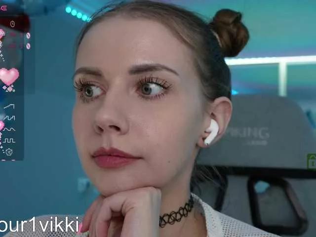 -VikkiL0vesCheese- on BongaCams 