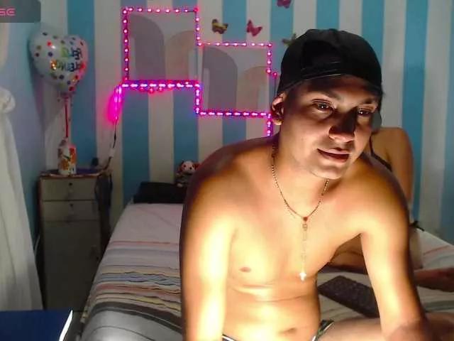 abrilsexrobert on BongaCams 