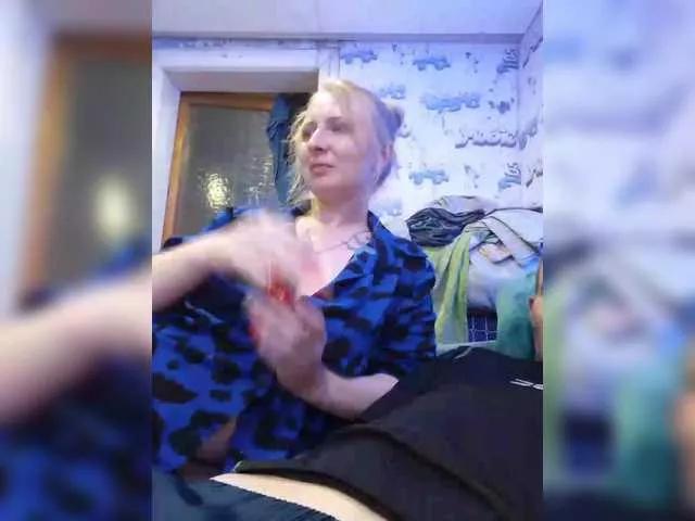 Alena3112 on BongaCams 