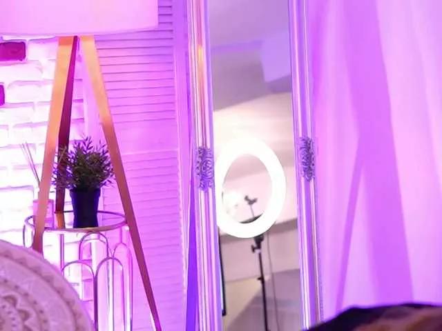 Offline CapriceDevon on BongaCams