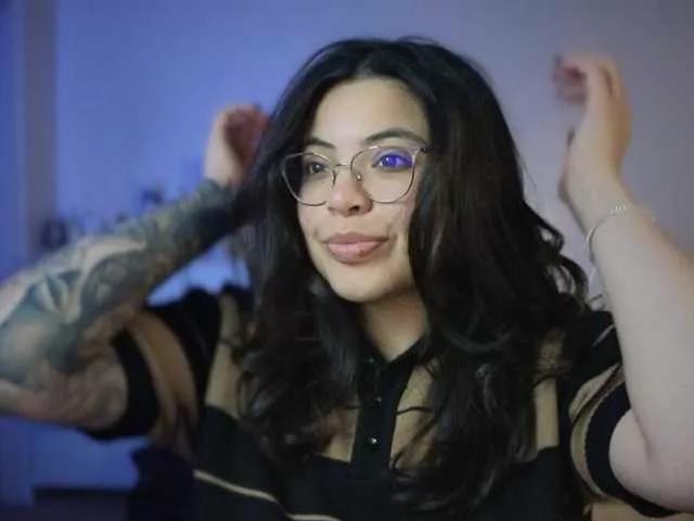 Drizzypeach on BongaCams 