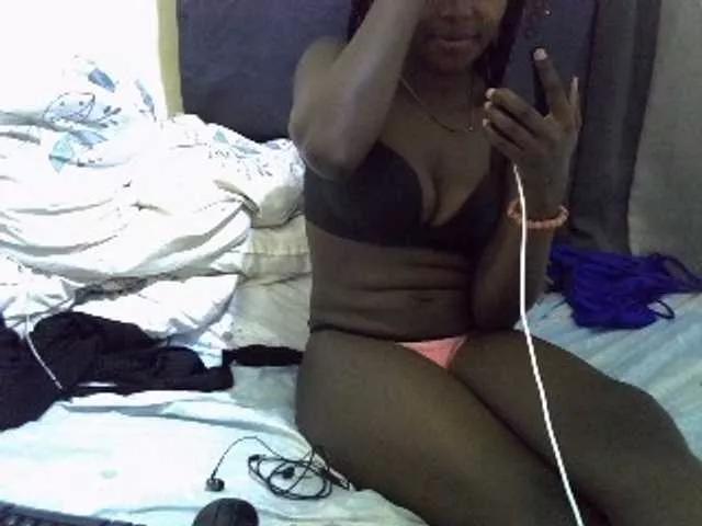 Ebonysonya2 on BongaCams 