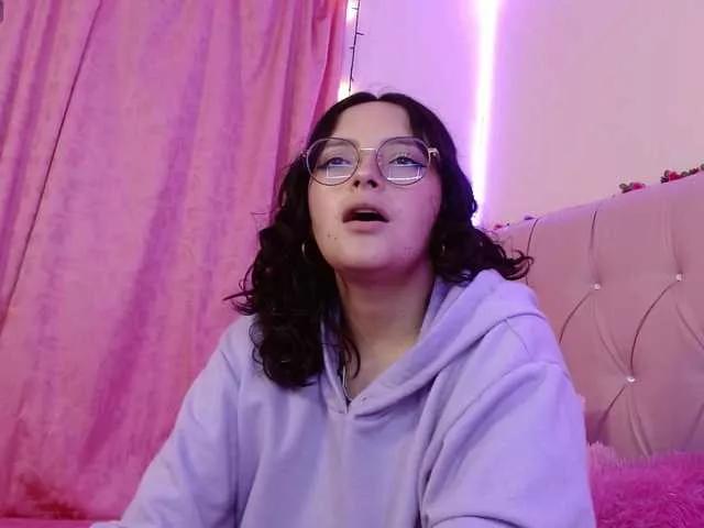 ela-peach on BongaCams 