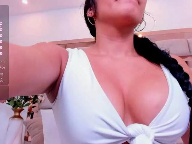 kimbayamahina on BongaCams 