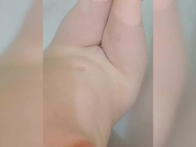 Offline kroshka-meow on BongaCams