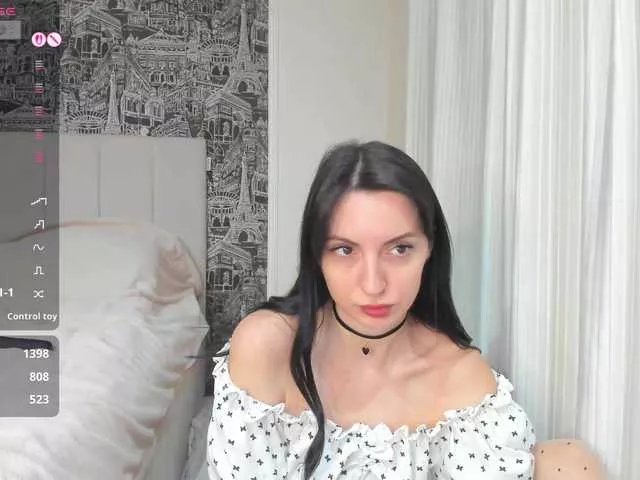 Offline Lera2025 on BongaCams