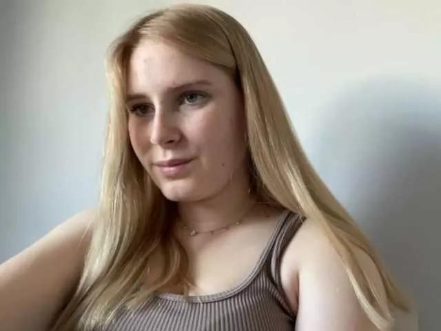 NicoleAdorable on BongaCams 