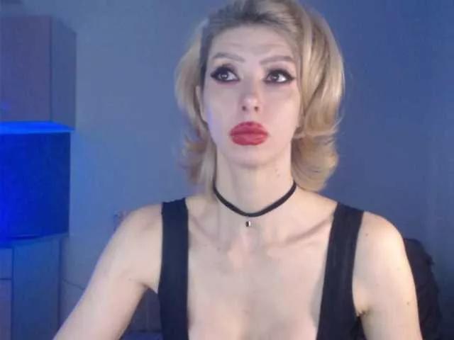 RoxySkyBlue on BongaCams 