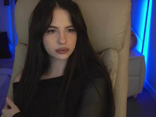 SinfulSapphiree on BongaCams 