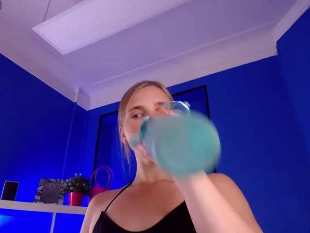 StacyCruuz on BongaCams 