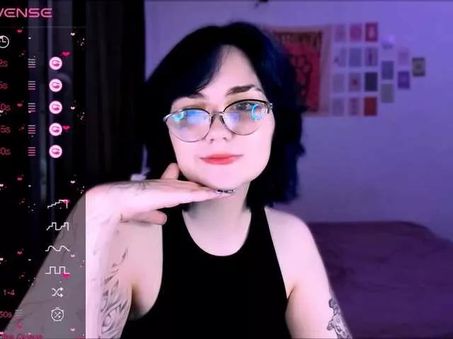 witch-heart on BongaCams 