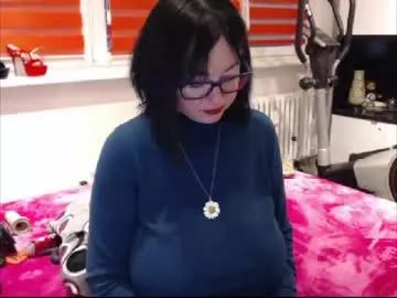 alexie33 on Chaturbate 