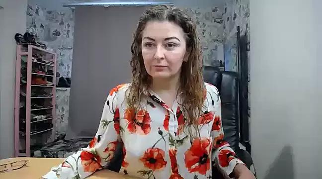 Helen1974 on StripChat 