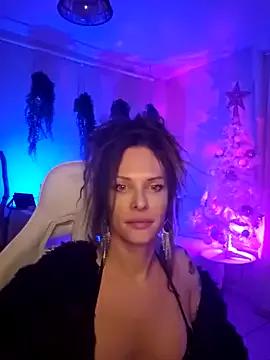 Luna_Kitanna on StripChat 