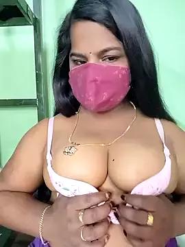 sujakutty on StripChat 